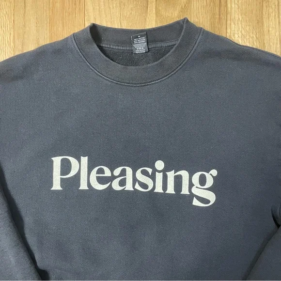 Pleasing Crewneck Medium Harry Styles Black Sweatshirt Casual - Picture 8 of 13